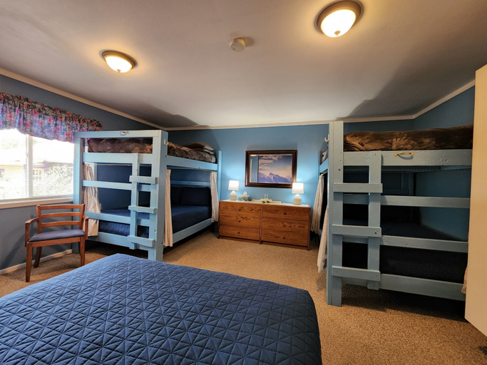 Bedroom 3, Inn the Clouds Hostel & Inn, Lake
