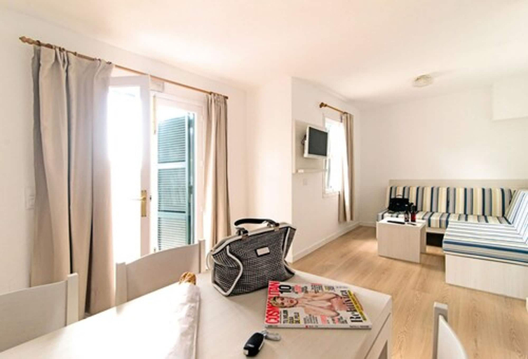 Bedroom 2, Apartamentos Cala Blanca, Baleares