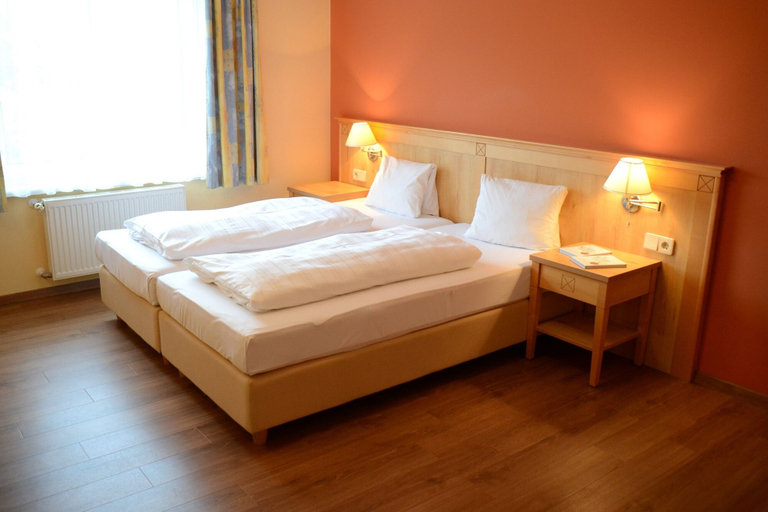 Bedroom 3, Sonnenhotel Hafnersee, Klagenfurt Land