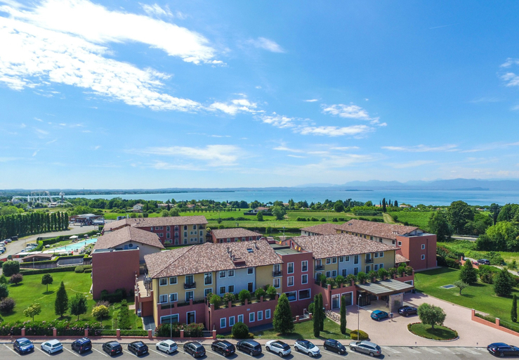Exterior & Views 2, TH Lazise - Hotel Parchi del Garda, Verona