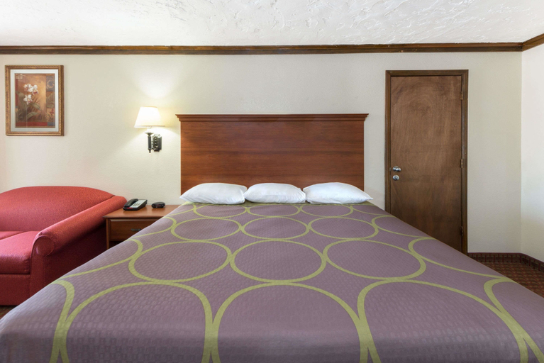 Bedroom 3, Super 8 by Wyndham Enid, Garfield