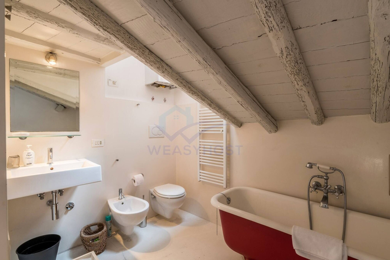 Bathroom 4, Cozy Entire Apt Close To Piazza Trilussa, Rome