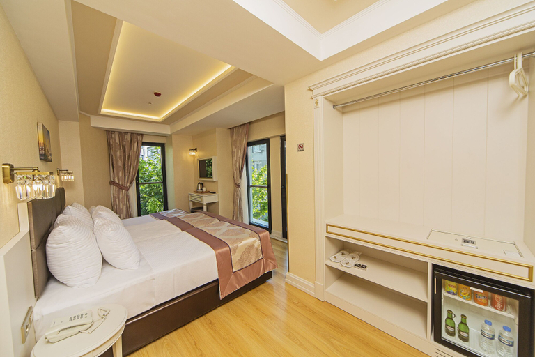 Bedroom 3, Grand Naki Hotel, Fatih