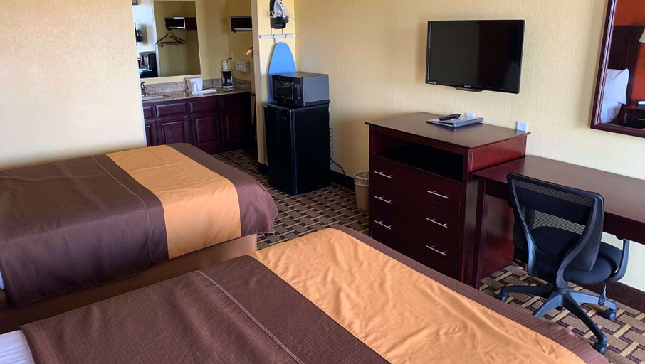 Bedroom 2, Western Motel, Ben Hill