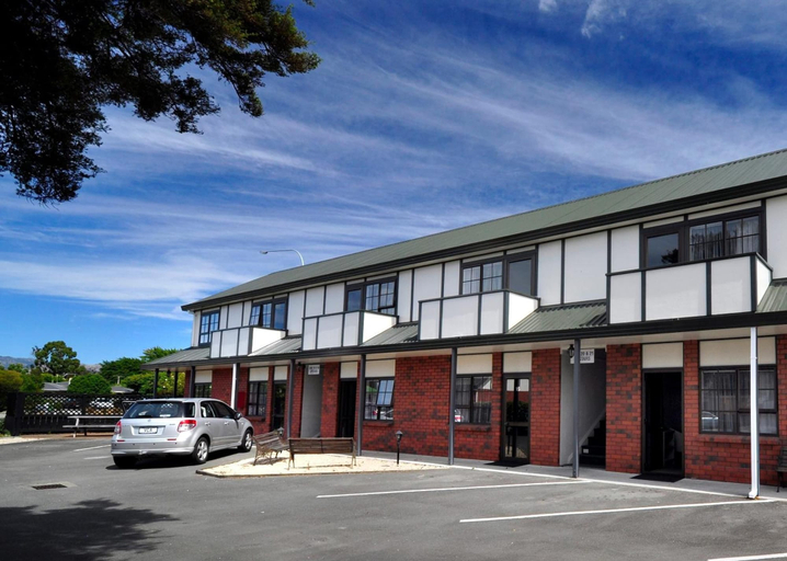 Exterior & Views 2, Knightsbridge Court Motor Lodge, Marlborough