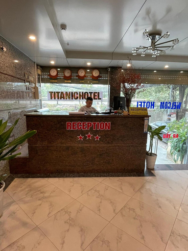 Others, Titanic Hotel, Từ Liêm