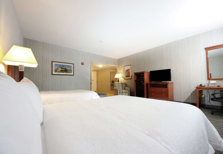 Bedroom 3, Hampton Inn Ellsworth/Bar Harbor, Hancock
