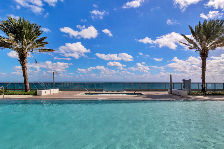 Sport & Beauty 3, Dharma Home Suites Miami at Monte Carlo, Miami-Dade