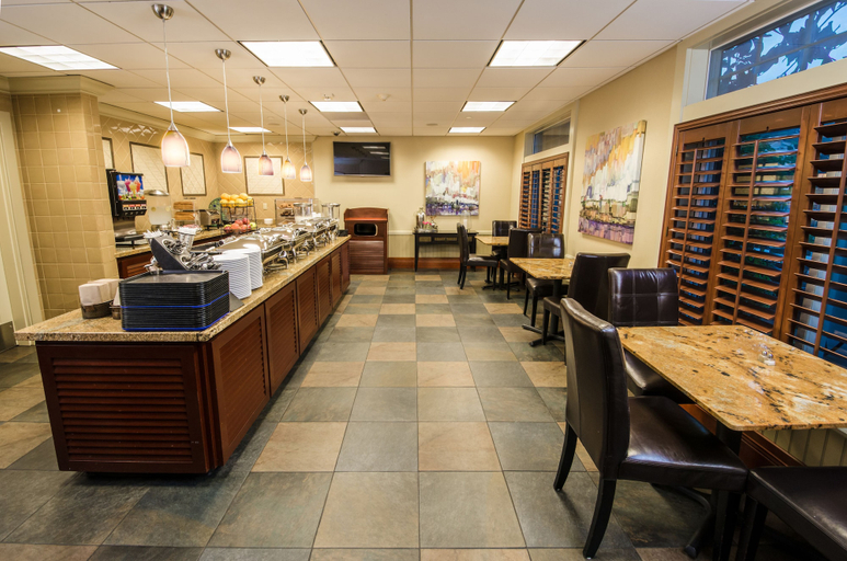 Food & Drinks 4, West Inn & Suites, San Diego