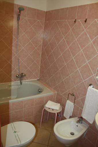 Bathroom 5, Adelaide House, Florence