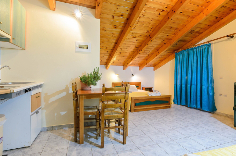 Others 4, Regina Apartments, Ionian Islands