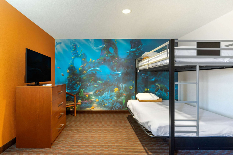 Bedroom 3, Comfort Suites Stevensville - St. Joseph, Berrien