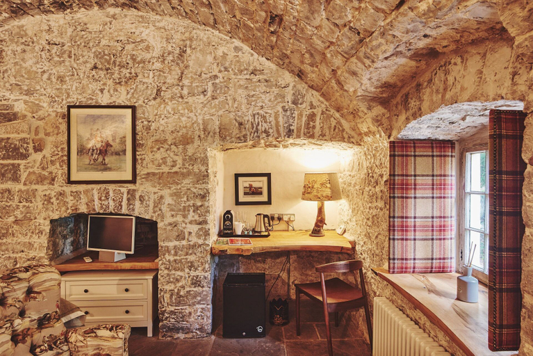 Others 5, Alium Cottage Gileston Manor, Vale of Glamorgan