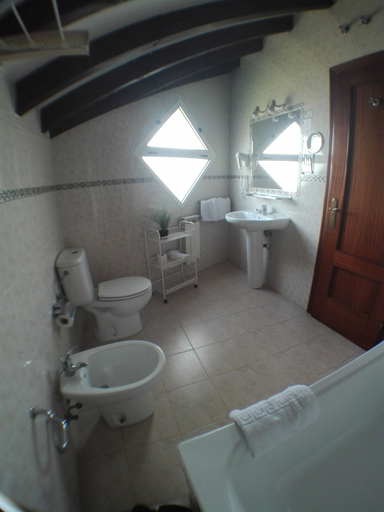 Bathroom 3, Apartamentos River Santander, Cantabria