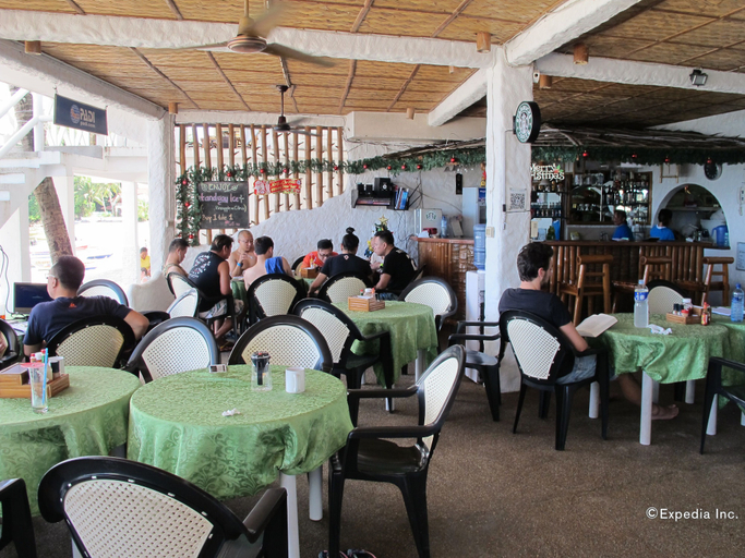 Food & Drinks 5, Scandi Divers, Puerto Galera