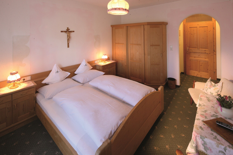 Bedroom 4, Berglandhotel Untertheimerhof, Bolzano
