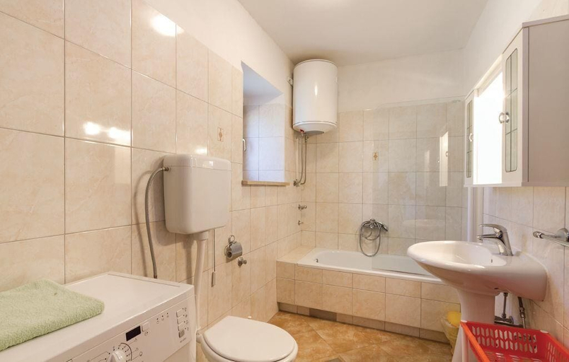 Bathroom 3, Holiday Homes Ana & Maria, Kanfanar