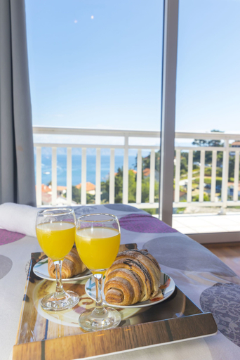 Food & Drinks 4, Apartments Palma, Jelsa