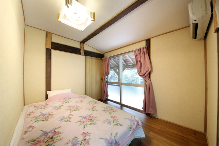Bedroom 2, Kume guest house, Kumejima