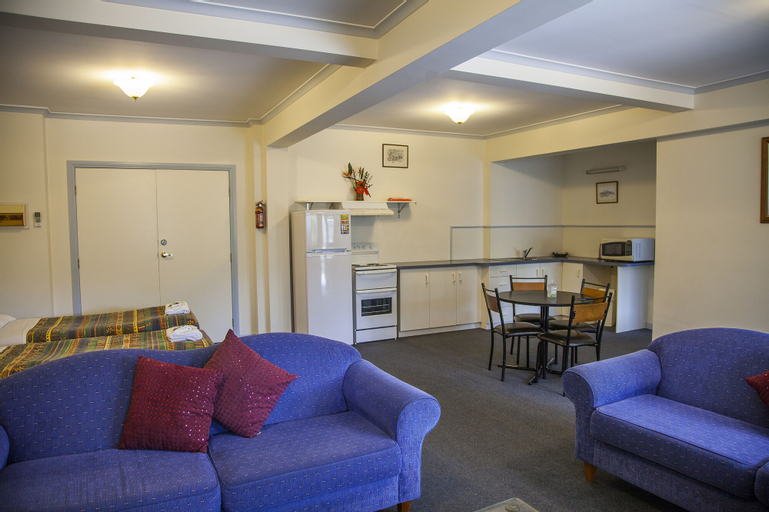Others 4, Cherry Lane Apartments, Alpine - East