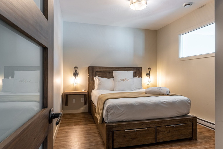 Bedroom 3, Le Viking Resort & Marina, Les Pays-d'en-Haut