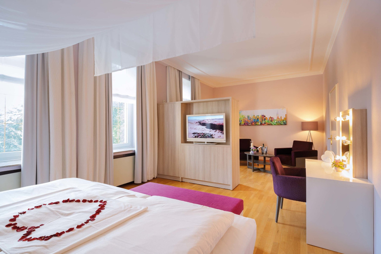 Bedroom 2, Haus Delecke, Soest