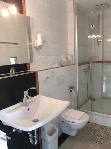 Bathroom 5, Landhotel Steffen, Bernkastel-Wittlich