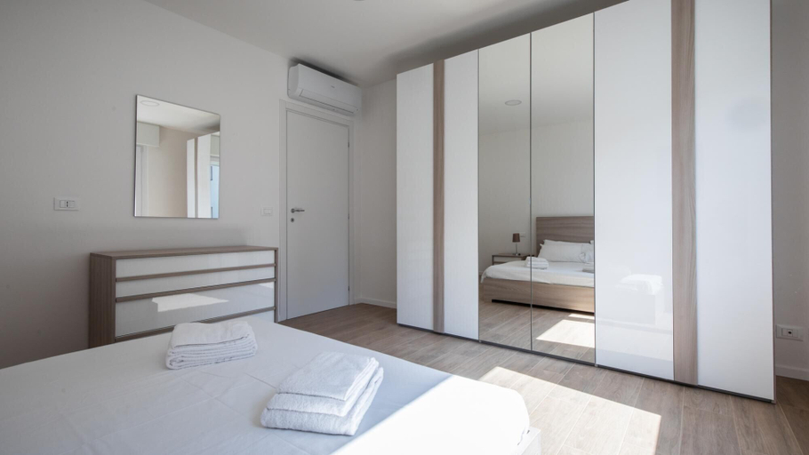 Bedroom 2, Vat 52 Sub 16 in Udine, Udine