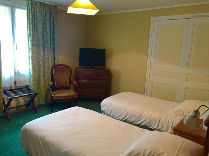 Bedroom 3, Hôtel de Normandie, Eure
