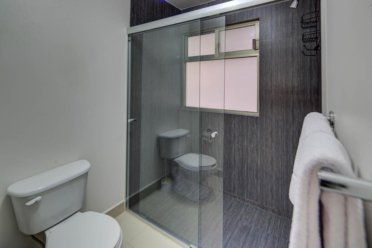 Bathroom 4, Grupo Kings Suites Alfredo de Musset, Mexico City