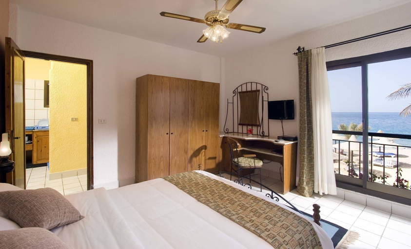 Bedroom 2, Jewels Sahara Boutique Resort, Al-Ghurdaqah