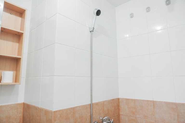 Bathroom 3, Restful and Tidy 2BR at Green Pramuka City Apartment, Jakarta Pusat