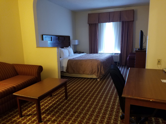 Bedroom 2, Quality Suites Paducah I-24, McCracken