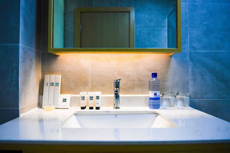 Bathroom 4, 2000 HOTEL Downtown Kigali, Nyarugenge