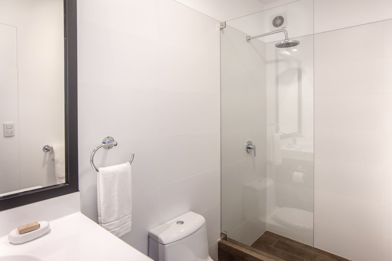 Bathroom 2, Soho Apartments in Miraflores by Wynwood-House, Lima