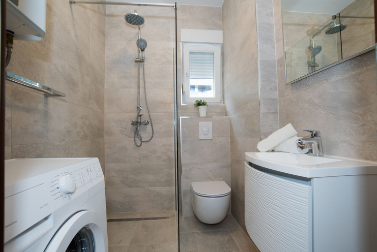 Bathroom 4, Apartmani Marija, Split