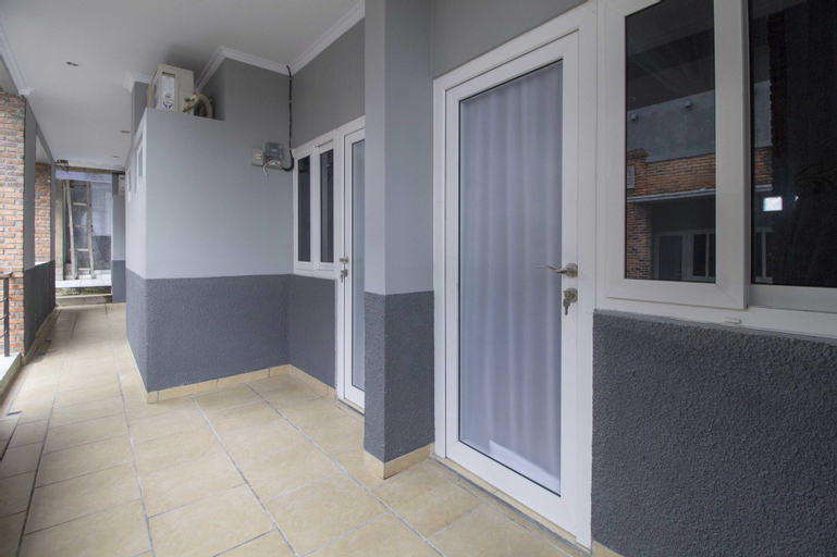 Exterior & Views 4, RedDoorz near Siloam Karawaci 2, Tangerang