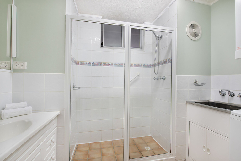 Bathroom 4, Joanne Apartments, Caloundra - Caloundra S.