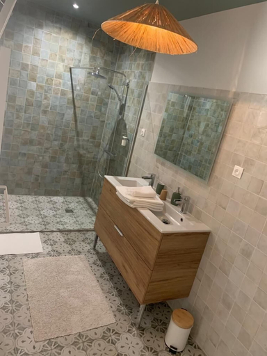 Bathroom, Chambres d'hôtes de la Pilatière, Vienne