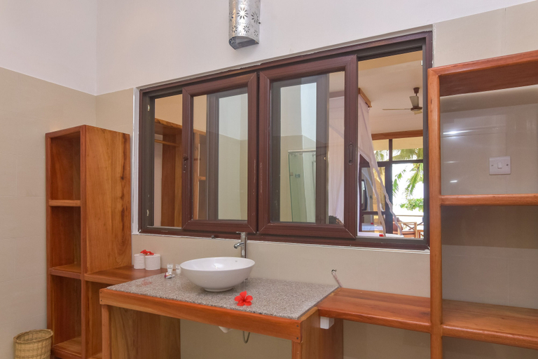 Bathroom 5, Mnarani Beach Cottages, Kaskazini 'A'
