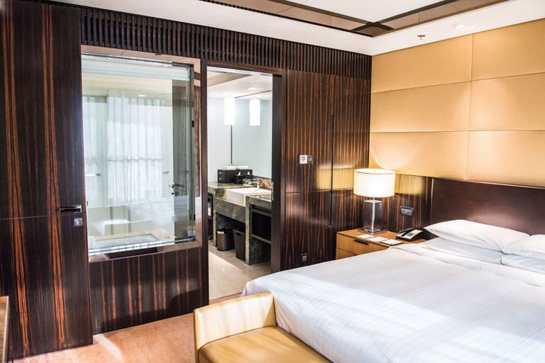 Bedroom 3, Shanghai QILU Hotel, Shanghai