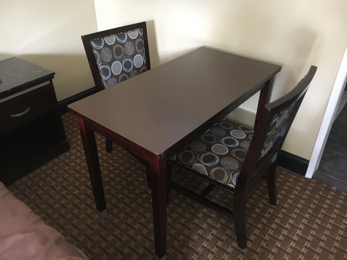 Others 5, Del Amo Inn, Los Angeles