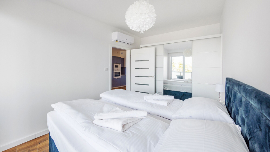 Bedroom 3, Sun & Snow Prywatne apartamenty w obiekcie Ustronie Apartments, Kołobrzeg
