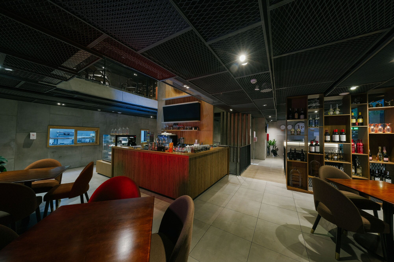 Food & Drinks 5, Blessed Hotel, District 7