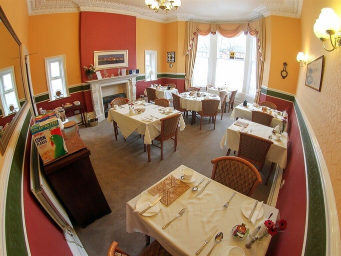 Food & Drinks 5, Bowden Lodge Hotel, Sefton