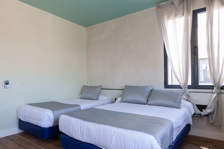 Bedroom 3, Hostal Charlotte, Madrid
