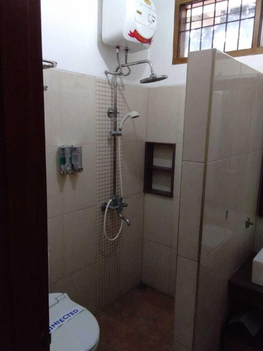 Bathroom 4, Kuldesak Villas, Bandung