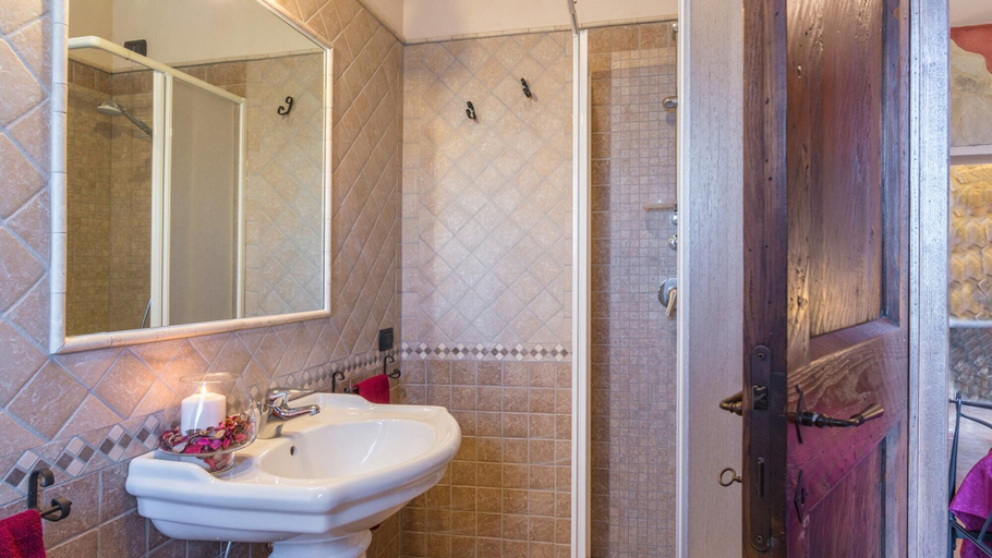 Bathroom 5, Podere Torricella 16 4, Terni