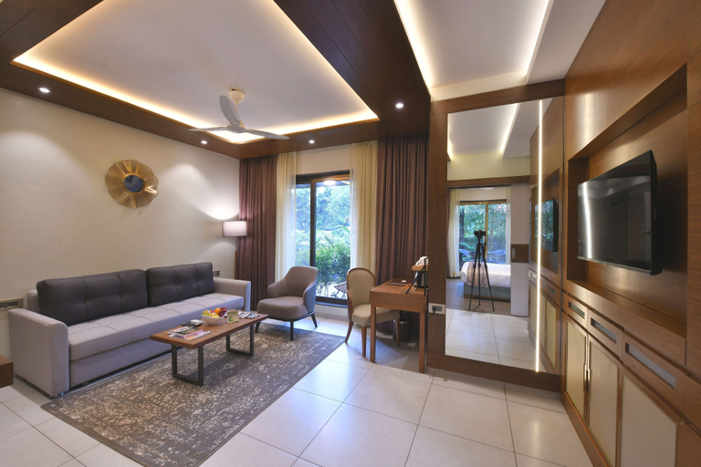 Others 5, Arova Woods Zinc Journey by The Fern, Pune