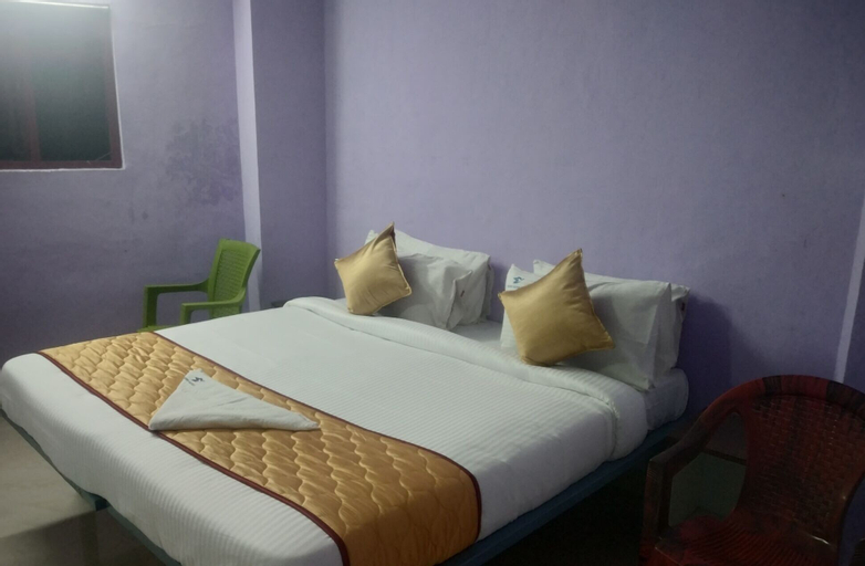 Bedroom 3, Skyry hotels Iyyappathangal, Thiruvallur